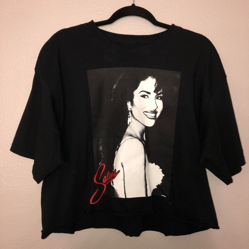 Selena crop top